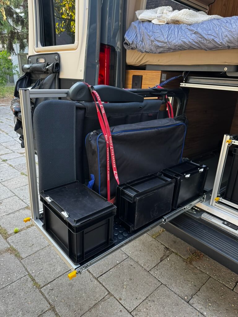 arredamento garage camper cassetto per tavolo e sedie